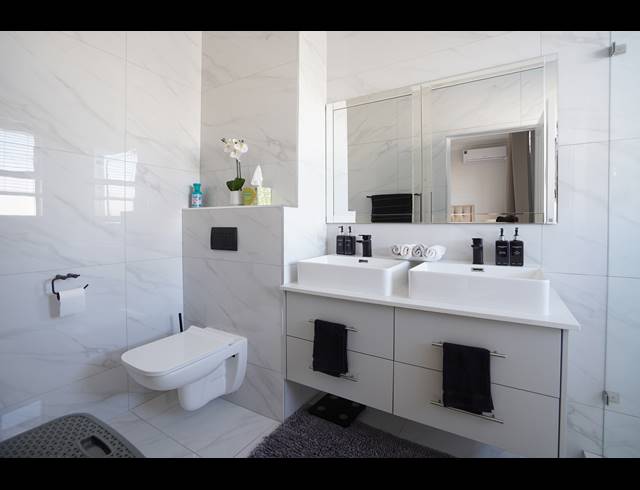 4 BEDROOM HOUSE FOR SALE IN SANDOWN